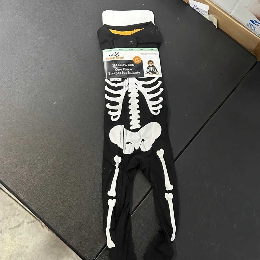 Way to Celebrate! Black and White Skeleton Infant Costume